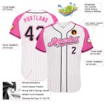 Maillot de baseball rose authentique à manches raglan et rayures blanches, noir et rose Maillot de baseball rose authentique à manches raglan et rayures blanches, noir et rose